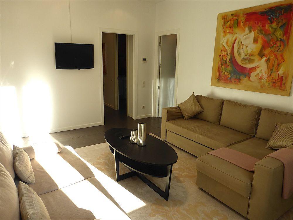 Super Balmes Guest House Barcelona Exteriör bild